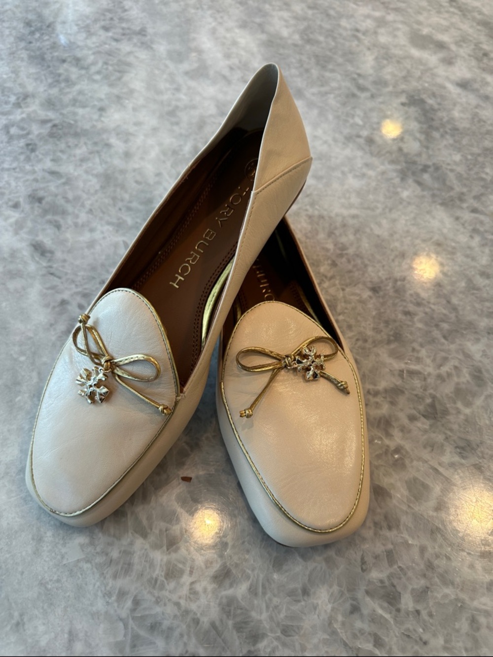 Tory Burch Loafers, Cream & Gold, Size 8